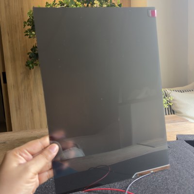 ตัวอย่างจริงสี Smart Glass · ฝังฟิล์ม PDLC สี สโมคแบล็ค Smoke Black ใน Tempered Laminated