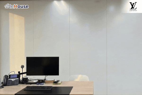 Adesa Ventures LINE Thailand ติดตั้งฟิล์มไฟฟ้า Smart Film ห้องผู้บริหาร ออฟฟิศ
