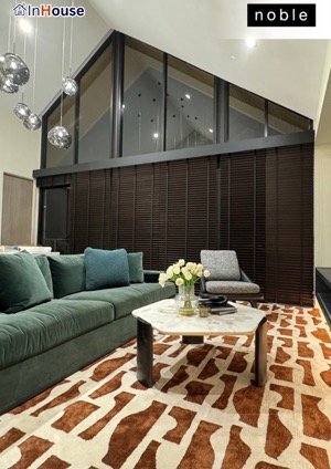 Noble AQUA Riverfront ติดตั้งฟิล์มไฟฟ้า Smart Film กระจกดีไซน์พิเศษทรงสี่เหลี่ยมคางหมู โดย InHouse