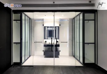 Tait Sathorn 12 ติดตั้งฟิล์มไฟฟ้า Smart Film ห้องน้ำ Sexy Bathroom โดย InHouse