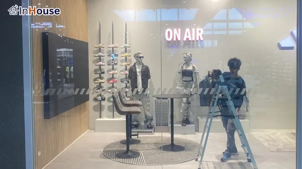 ส่งมอบงานคุณภาพแก่ Adidas (ไทยแลนด์) ฟิล์มไฟฟ้า ตรวจสอบฟังก์ชันการใช้งานแบบสมบูรณ์ 100% พร้อมส่งมอบ — ADIDAS – Central World Premium Showroom