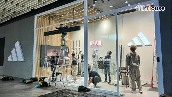 ฟิล์มไฟฟ้าสำหรับโชว์รูม · ร้านค้า · Luxury Retail · Jewelry [คู่มือ 2026]