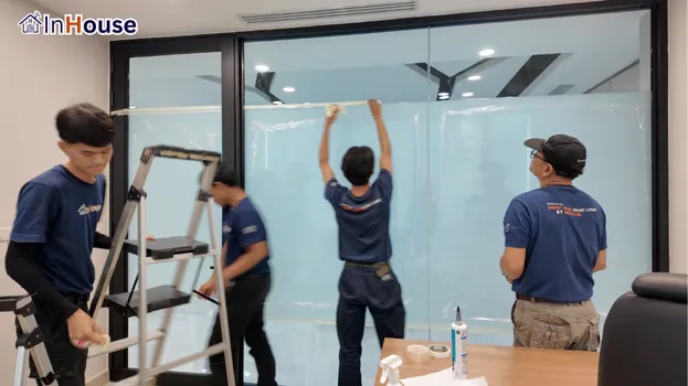ยกระดับภาพลักษณ์ห้องทำงานผู้บริหาร ฟิล์มไฟฟ้า เสริมความทันสมัยให้แก่องค์กร — Advanced Digital – ผสานความคล่องตัวและภาพลักษณ์สไตล์โมเดิร์น