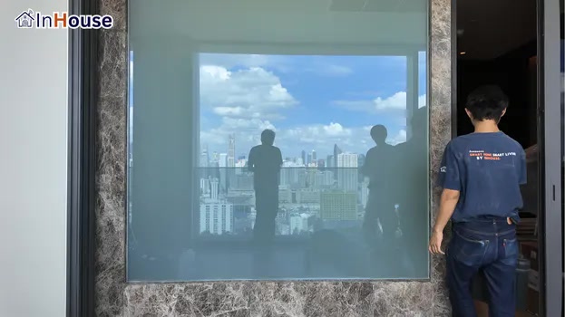 ลดภาระงานทำความสะอาด ไม่เก็บเชื้อโรค ฟิล์มไฟฟ้า ลดต้นทุนและภาระการดูแลมู่ลี่ พร้อมพื้นผิวที่ไม่อับชื้น — Aman Nai Lert – ห้องน้ำพรีเมียมระดับ Luxury
