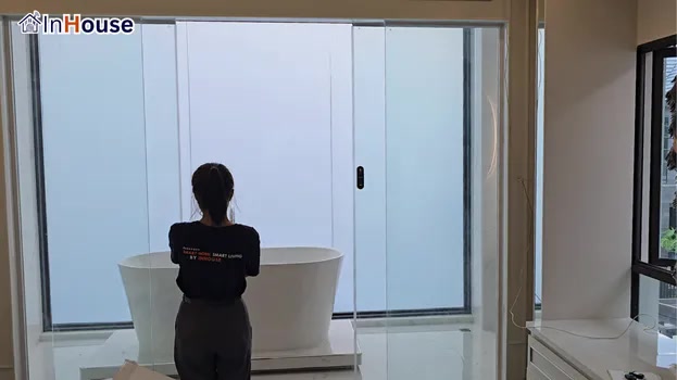 โหมดทึบ (Opaque) ฟิล์มไฟฟ้า กั้นพื้นที่ให้เป็นสัดส่วนส่วนตัว — Bangkok Boulevard Rama 9-2 – Smart Glass Private Enclosure