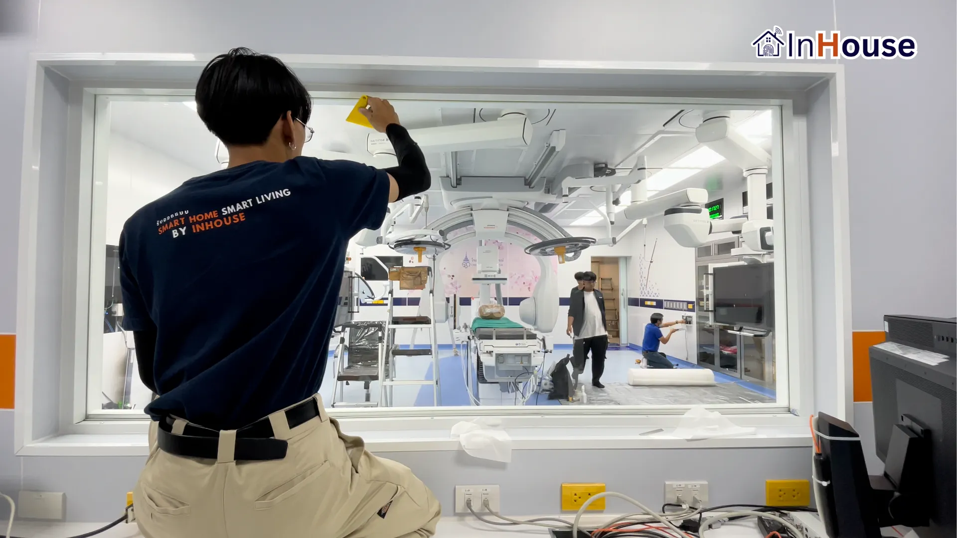 ผลงานติดตั้งฟิล์มไฟฟ้า Smart Film · Chulabhorn Hospital – พื้นที่ผ่าตัดปลอดเชื้ออัจฉริยะ · โดย InHouse