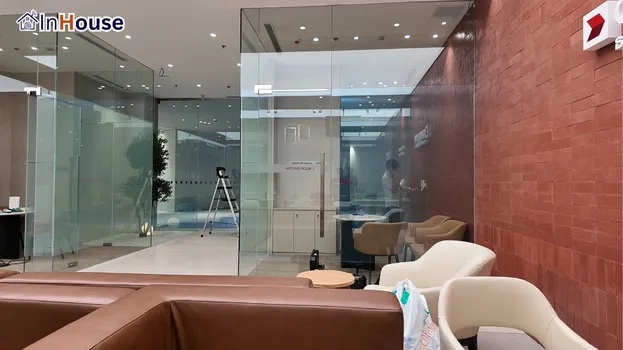 โหมดใสรับความโปร่งกว้าง ฟิล์มไฟฟ้า คงดีไซน์ที่ดูทันสมัยและสะอาดตา — CIMB – ห้องประชุมดีไซน์คาดกลางเพิ่มความเป็นส่วนตัว