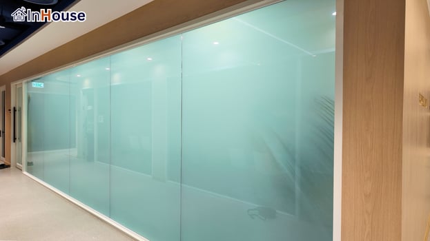 Opaque mode, the corridor glass wall frosted smart film The corridor glass wall pressed opaque, screening the view across the whole side — Copeland Thailand — Smart Film Meeting-Room Partition, Rayong Factory