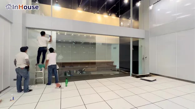 เปลี่ยนโฉมห้องประชุมด้วย Smart Film ฟิล์มไฟฟ้า แก้ปัญหาความเป็นส่วนตัวและลดการถ่ายเทความร้อนระหว่างห้อง — CP ALL – Strategic Wall Room Excellence