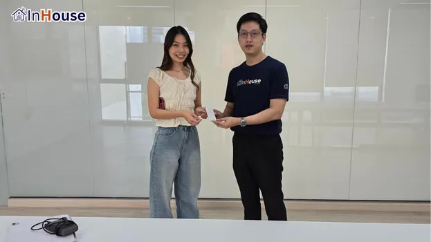QC มาตรฐานสูง ตรวจสอบระบบก่อนส่งมอบ ฟิล์มไฟฟ้า เพื่อให้งานสมบูรณ์แบบที่สุดก่อนถึงมือลูกค้า — Davis Design – Smart Office & Executive Suite