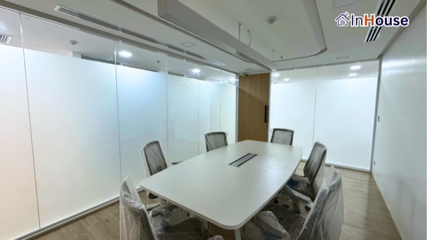DINKLE – ห้องประชุมฟิล์มไฟฟ้าอัจฉริยะ ติดตั้งฟิล์มไฟฟ้า โดย InHouse Technology