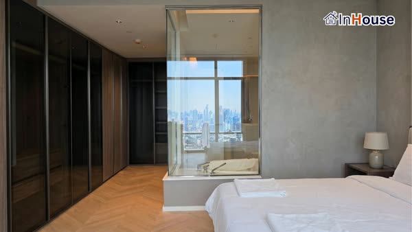 Four Seasons Private Residences – Smart Sexy Bathroom ติดตั้งฟิล์มไฟฟ้า โดย InHouse Technology