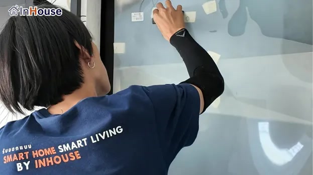 Smart Control ฟิล์มไฟฟ้า เปลี่ยนสถานะง่าย ๆ ด้วยรีโมท — คุณกิม (Supalai Grand Ville) – ประตูบานเลื่อนเพื่อความเป็นส่วนตัว