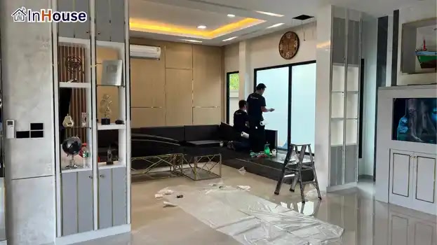 เปิดใส - ปิดทึบได้ตามต้องการ ฟิล์มไฟฟ้า เปิดชมวิวสระหรือปิดเป็นส่วนตัว — บังฮาซัน – Ultra Luxury Home Multi-Zone