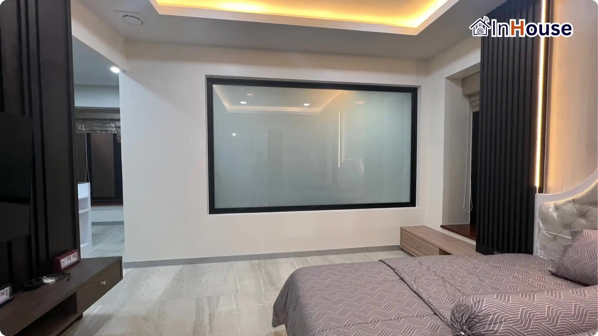 ผลงานติดตั้งฟิล์มไฟฟ้า บังฮาซัน – Ultra Luxury Home Multi-Zone โดย InHouse Technology