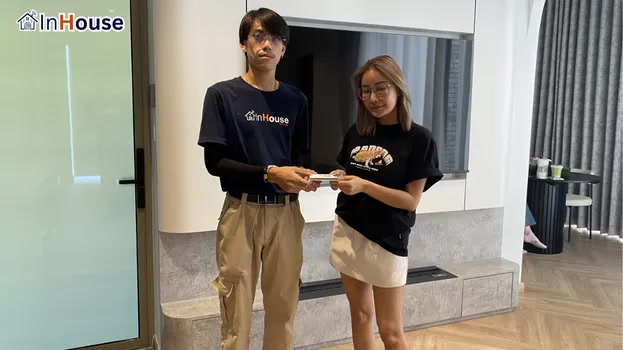 ส่งมอบความสะดวกสบายและปลอดภัย ฟิล์มไฟฟ้า ติดตั้งเสร็จพร้อมแนะนำการใช้งาน — คุณแนน – เชื่อมต่อมุมมองภายนอกได้อย่างอิสระ