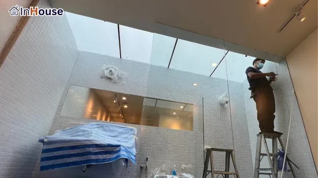 เทคนิคการติดตั้งอย่างมืออาชีพ ฟิล์มไฟฟ้า สอดคล้องกับดีไซน์ห้องน้ำแนว Sexy Bathroom — คุณทัน – Private Bathroom Sky Light