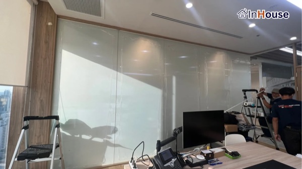 ฟิล์มไฟฟ้าสำหรับห้องผู้บริหาร · CEO Office · Privacy + Premium Branding [2026]