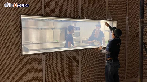 โหมดใส (Clear) ฟิล์มไฟฟ้า เชื่อมโยงพื้นที่เข้าด้วยกัน — Louis Vuitton Thailand – High-End Kitchen Smart Glass