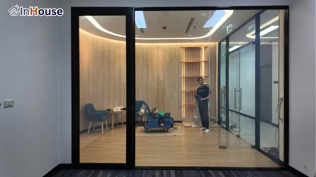 โหมดใส ฟิล์มไฟฟ้า คืนมุมมองโปร่งกว้างให้พื้นที่ทำงาน — MOECO – Multi-Zone Smart Office