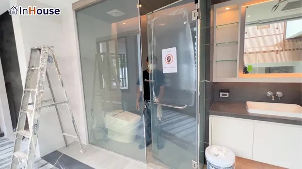 โหมดใส ฟิล์มไฟฟ้า คืนความโปร่งโล่งและรับแสงธรรมชาติ — Noble Development – Premium Bathroom