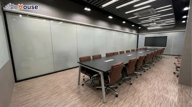 ผลลัพธ์ที่สมบูรณ์แบบ ฟิล์มไฟฟ้า ห้องประชุมอัจฉริยะ ทันสมัย และปลอดภัย — ศูนย์ราชการ นนทบุรี – Smart Control Room Privacy