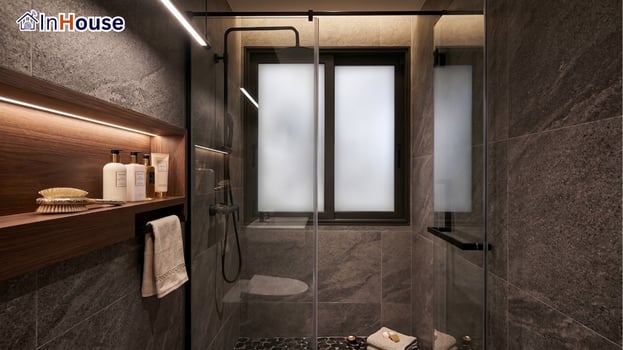 ห้องน้ำ · โหมดทึบ ฟิล์มไฟฟ้า กดทึบหน้าต่างขุ่นฝ้าพรางสายตา — บ้านเดี่ยวนนทบุรี – ฟิล์มไฟฟ้า หน้าต่างห้องแต่งตัวในห้องน้ำ