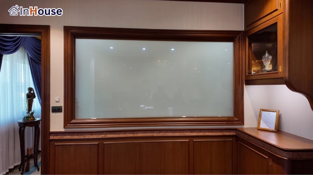 โหมดทึบเป็นส่วนตัว ฟิล์มไฟฟ้า กระจกขุ่นเป็นฝ้า พรางสายตามิดชิด — Oriental Copper – ฟิล์มไฟฟ้า ห้องผู้บริหาร