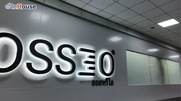 กระจกข้างป้าย OSSEO ใส ฟิล์มไฟฟ้า คงดีไซน์ Modern Office — OSS 3O – ห้องเก็บอุปกรณ์การแพทย์ Smart Privacy จุฬา 7