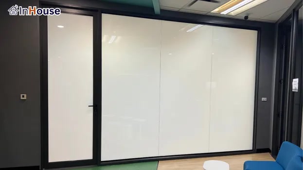 มุมมองจากภายนอก ฟิล์มไฟฟ้า ยกระดับภาพลักษณ์องค์กรอัจฉริยะ — P 17 – Premium Executive Office