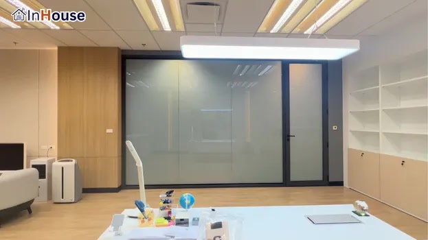 มุมมองจากภายใน ฟิล์มไฟฟ้า ปรับความส่วนตัวได้ดั่งใจนึก — P 17 – Premium Executive Office