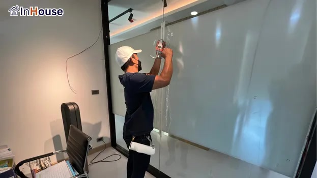 โหมดทึบ ฟิล์มไฟฟ้า ความเป็นส่วนตัวที่มาพร้อมความโปร่ง โล่ง — PPN Healthcare – Smart Glass Center-Band Solution