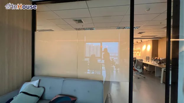 โหมดทึบห้องผู้บริหาร ฟิล์มไฟฟ้า ปรับพื้นที่ทำงานให้เป็นสัดส่วน — PPN Healthcare – Smart Glass Center-Band Solution
