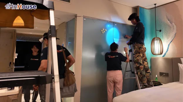 โหมดทึบ สร้างความมั่นใจในการเข้าใช้ ฟิล์มไฟฟ้า ปลอดภัยและมั่นใจเมื่ออาบน้ำหรือทำธุระส่วนตัว — Pullman Hotel – Luxury Hotel Bathroom