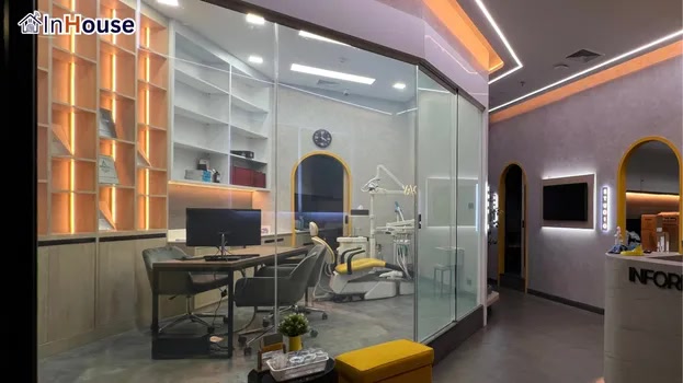 โหมดใส ฟิล์มไฟฟ้า ปรับทัศนียภาพให้คลินิกดูโปร่งและสะอาดตา — Smile Everyday Dental Clinic – Smart Medical Privacy