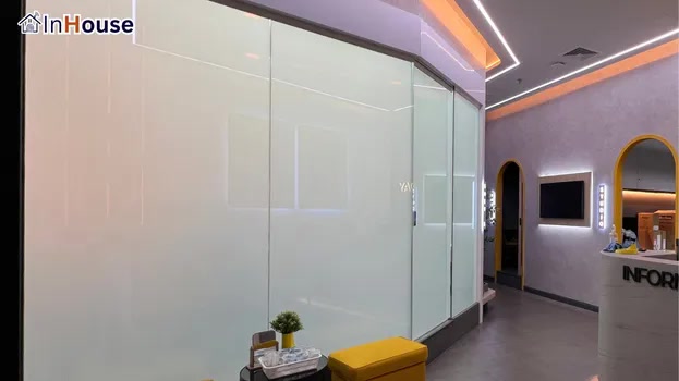 โหมดทึบ ฟิล์มไฟฟ้า มอบความปลอดภัยและความเป็นส่วนตัวสูงสุด — Smile Everyday Dental Clinic – Smart Medical Privacy