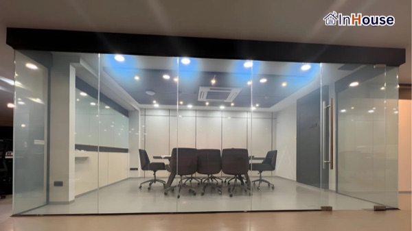 S.M.S. Logistics – Smart Office Meeting Room Glass ติดตั้งฟิล์มไฟฟ้า โดย InHouse Technology