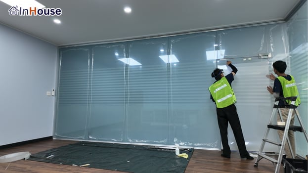 โหมดทึบ · เป็นส่วนตัว ฟิล์มไฟฟ้า กดทึบผนังกระจกขุ่นเป็นฝ้ากันสายตา — Somboon SOMIC – ฟิล์มไฟฟ้า ผนังกระจกห้องประชุม