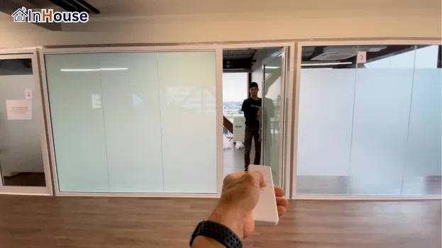 Smart Control ฟิล์มไฟฟ้า ควบคุมความเป็นส่วนตัวด้วยรีโมท — SSS – Executive Private Office