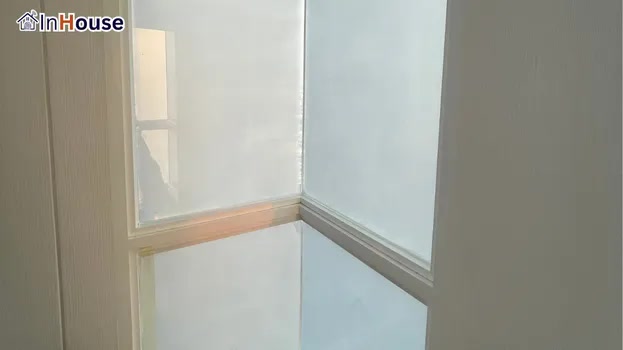 Privacy Solution 调光膜 契合现代公寓的设计——Supalai Veranda Sukhumvit 117——卧室里的调光玻璃创新