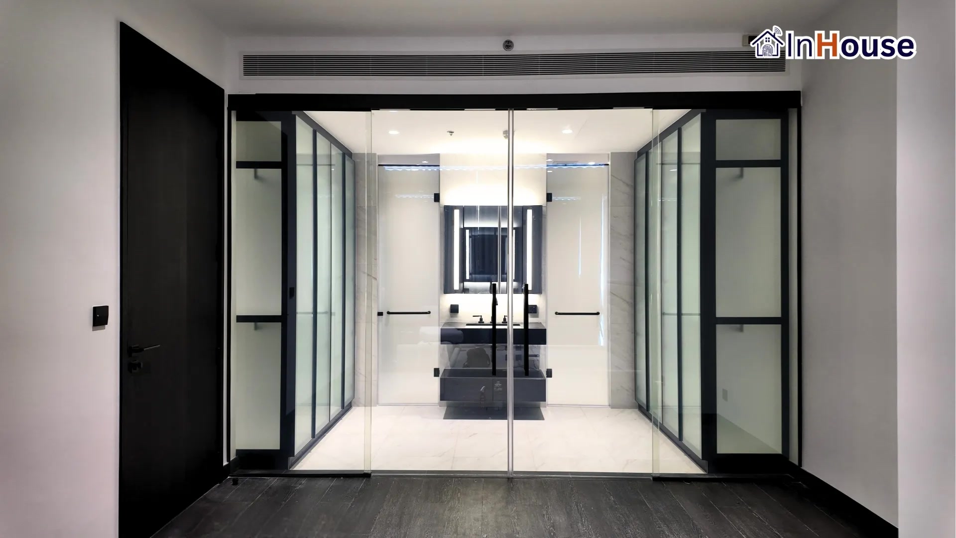 TAIT Sathorn 12 – Smart Film สำหรับห้องน้ำคอนโดหรู