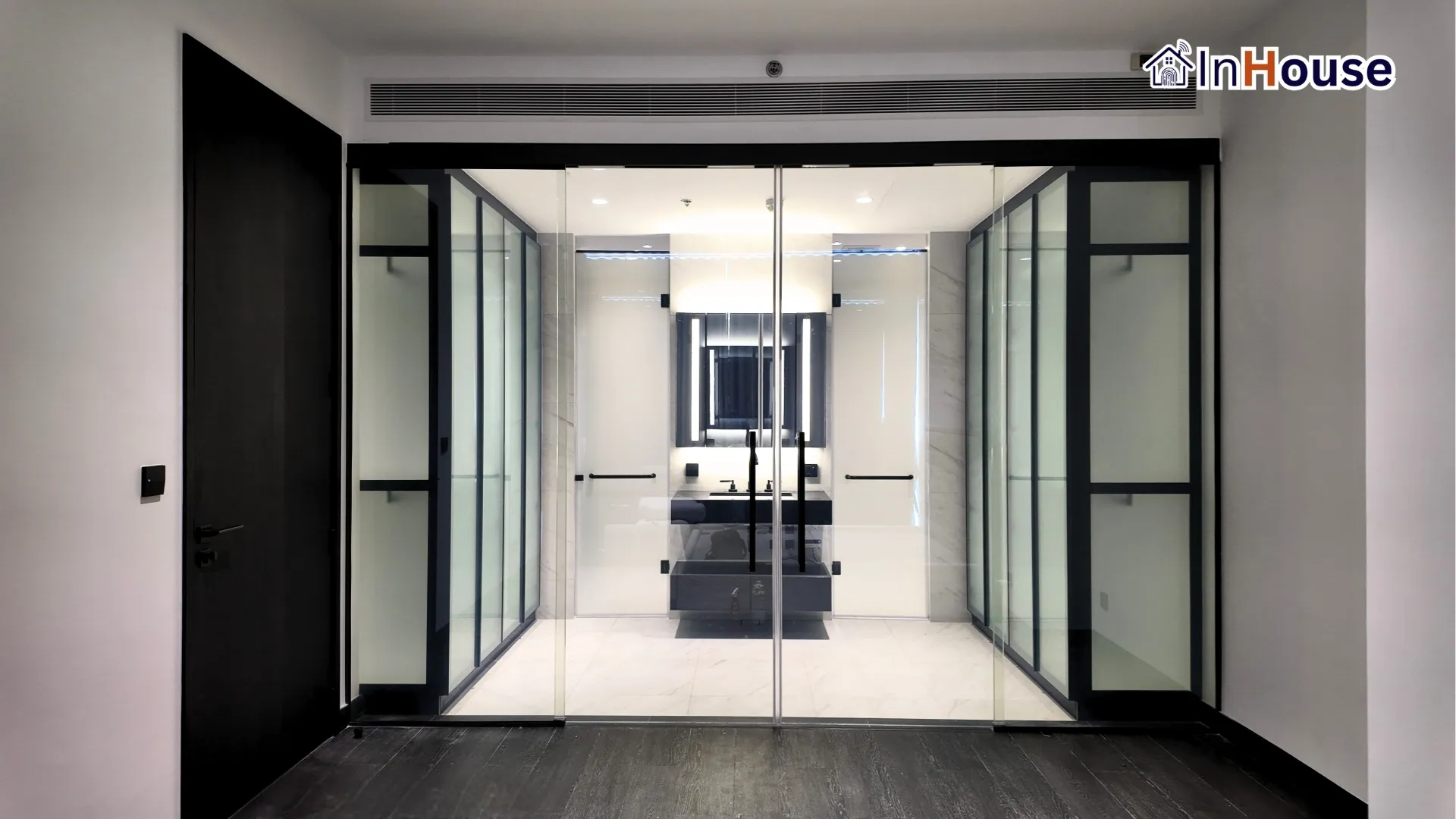 TAIT Sathorn 12 – Smart Film สำหรับห้องน้ำคอนโดหรู