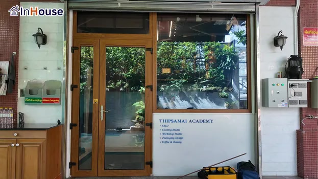 โหมดใส ดูโปร่งทันสมัย ฟิล์มไฟฟ้า เปิดใสให้สำนักงานดูสะอาดตาและทันสมัยขึ้นทันที — บริษัท ทิพย์สมัย จำกัด – ฟิล์มไฟฟ้าแบ่งห้องสำนักงานให้เป็นส่วนตัว