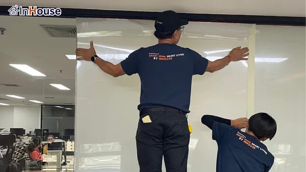 ตอบโจทย์การใช้งานห้องประชุม ฟิล์มไฟฟ้า บังสายตาจากภายนอกได้ 100% — TMES – โซลูชันห้องประชุมยุคใหม่ด้วยฟิล์มไฟฟ้าปรับขุ่น-ใส